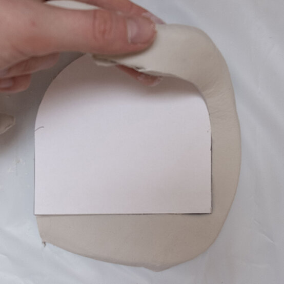 clay-wall-hanging-3.jpg?sw=554&q=85