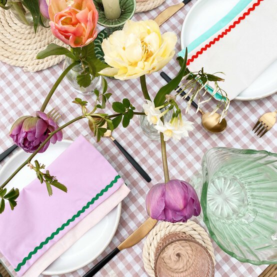 garden-decor-collection-8.jpg?sw=554&q=85