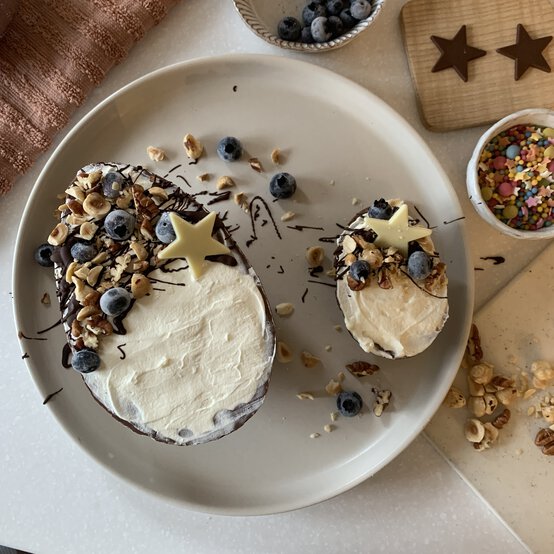 how-to-make-chocolate-cheescake-eggs_step9b.jpg?sw=554&q=85