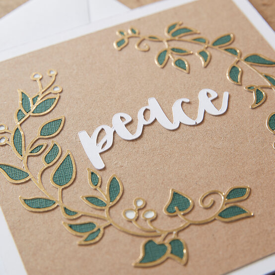 cricut-howtomakeapersonalisedhamper-card.jpg?sw=554&q=85