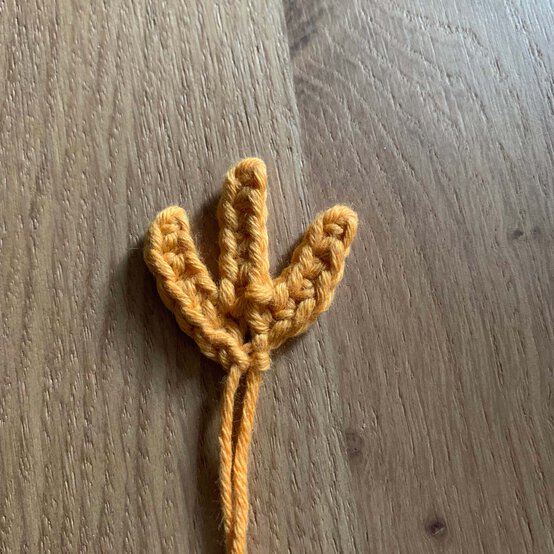 Idea_how-to-crochet-amigurumi-safari-animals_toucan_step7.jpg?sw=554&q=85