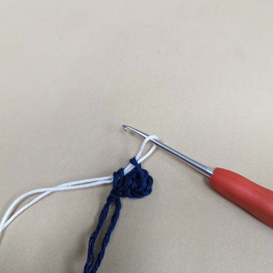 ideas%5Fstash%2Dbusting%2Dchristmas%2Dtable%2Ddecor%5Fdrink%2Dmarkers%5Fa.jpg?sw=554&q=85