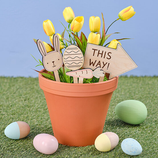 easter%2Degg%2Dhunt%2Dsigns.jpg?sw=554&q=85