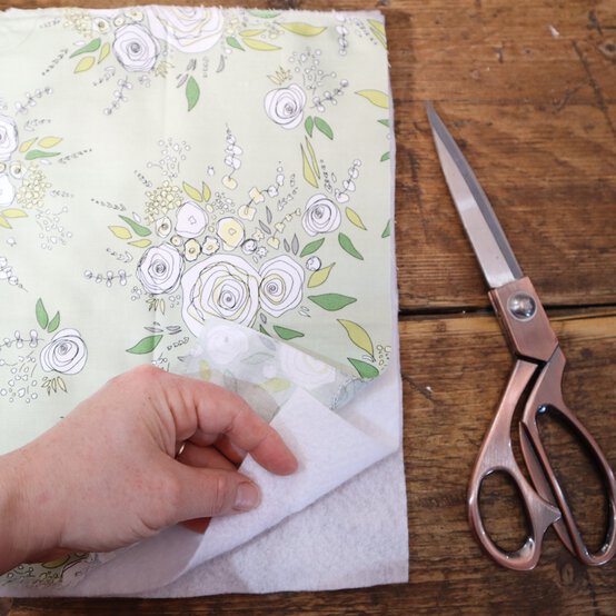 cutlery-roll_step1_3.jpg?sw=554&q=85