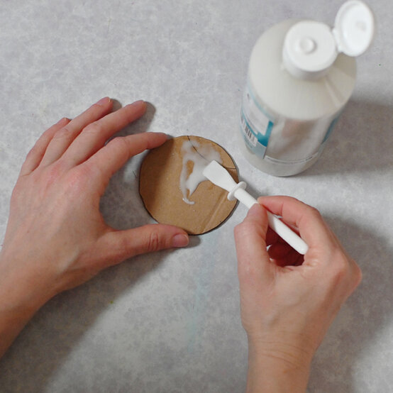 idea_lunar-new-year-cardboard_step3a.jpg?sw=554&q=85