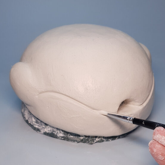 Idea_how-to-make-a-yarn-bowl-with-air-drying-clay_step6e.jpg?sw=554&q=85