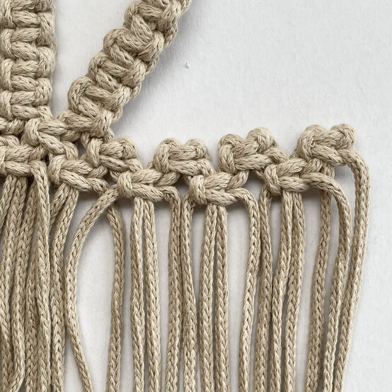 how_to_make_macrame_bunny_plant_pods_step-20.jpg?sw=554&q=85