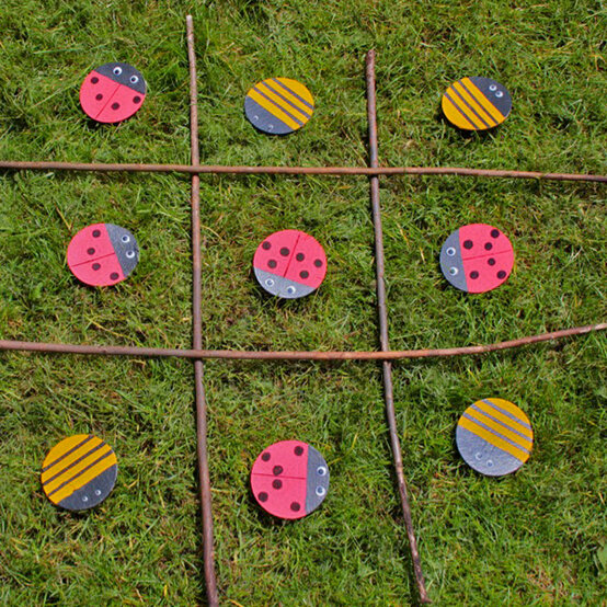 outdoor-bug-game.jpg?sw=554&q=85