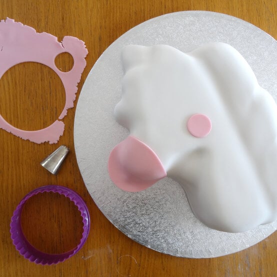 unicorn-cake_step5.jpg?sw=554&q=85