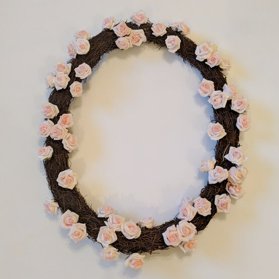 easter_floral_wreath_rose_4.jpg?sw=554&q=85