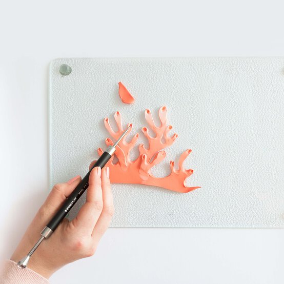 fimo-coral-lantern-step-5.jpg?sw=554&q=85