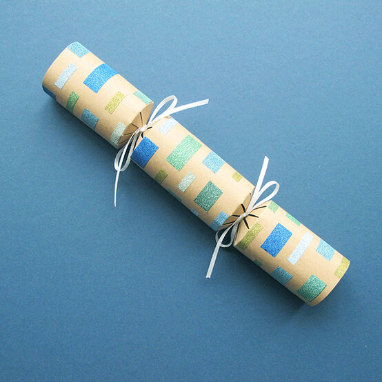 table-dec-cracker-5-d.jpg?sw=554&q=85