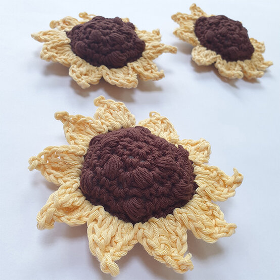 crochet-sunflower.jpg?sw=554&q=85