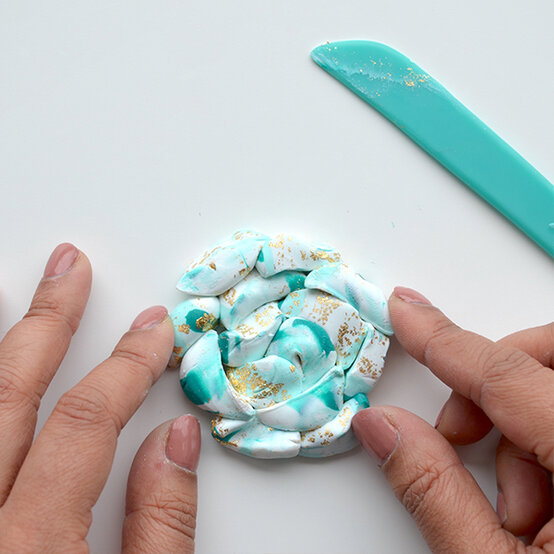 How-to-Make-Clay-Decorations-for-Ramadan_Step10b.jpg?sw=554&q=85