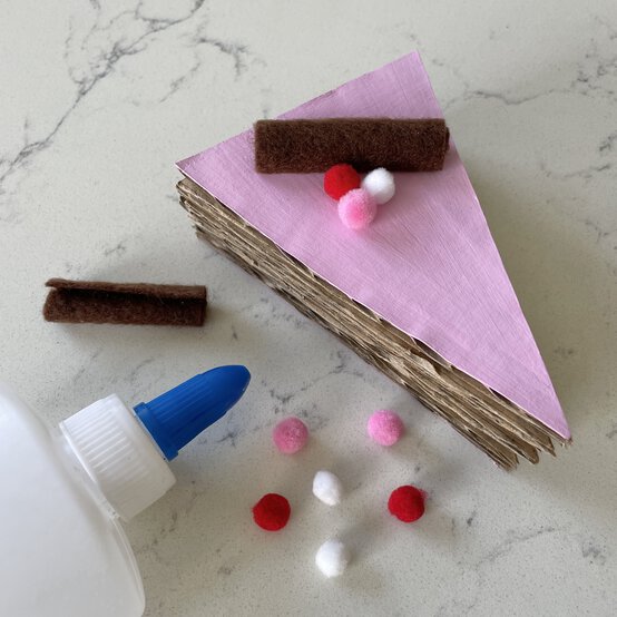 ideas%5Fafternoon%2Dtea%2Dplay%2Dset%5Fgateaux%2Dslice%5F4.JPEG?sw=554&q=85