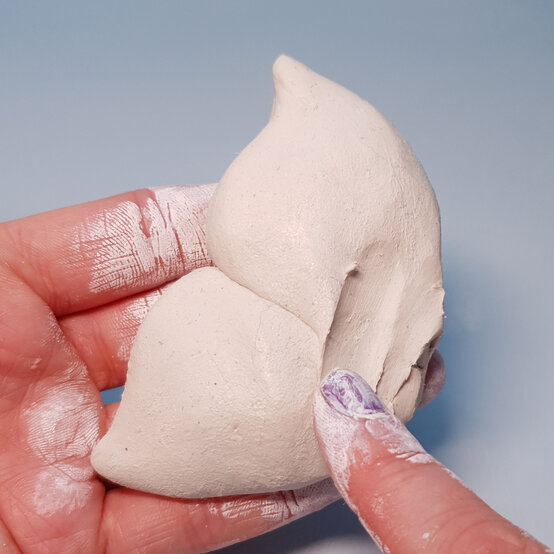 Idea_how-to-make-a-yarn-bowl-with-air-drying-clay_step9b.jpg?sw=554&q=85