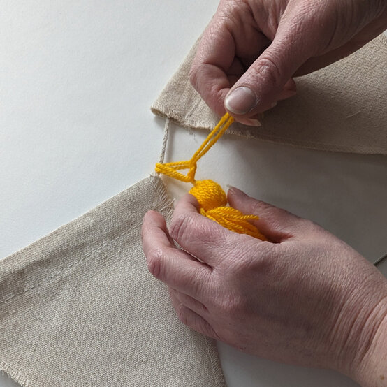 idea_how-to-make-celebration-bunting_step3a.jpg?sw=554&q=85