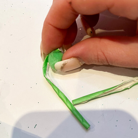 idea_how-to-make-story-spoons_step5b.jpg?sw=554&q=85