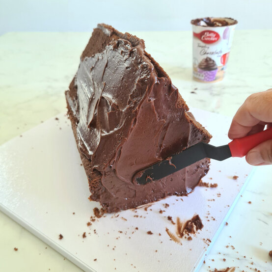 idea%5Fchristmas%2Dcabin%2Dlog%2Dcake%5Fstep%2D16.jpg?sw=554&q=85