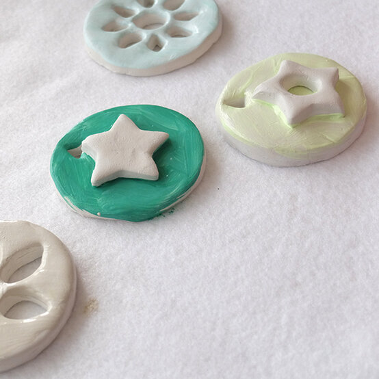 clay-tree-decoration-step13.jpg?sw=554&q=85