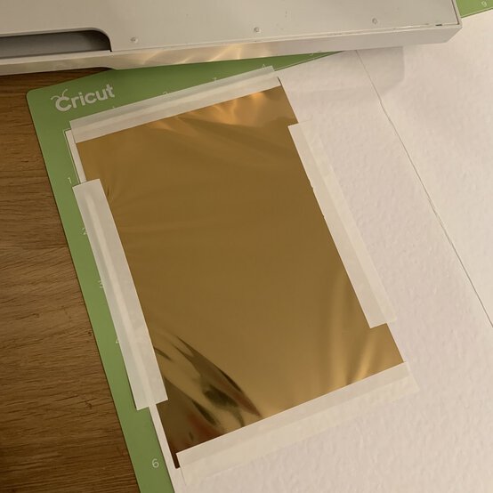 foiled-card_step12.jpg?sw=554&q=85