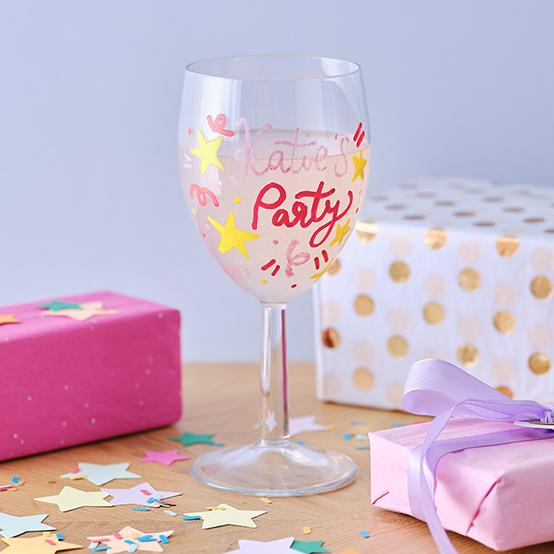 idea%5Fglass%2Dpainting%2Dideas%2Dfor%2Dbeginners%5Fwine.png?sw=554&q=85