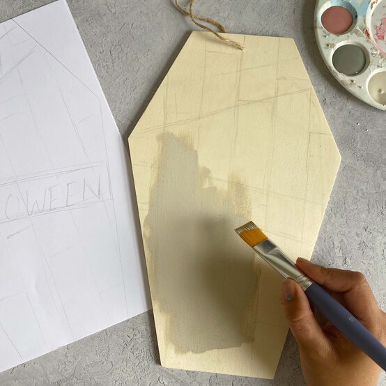 halloween-wooden-coffin-step-2.0.jpg?sw=554&q=85