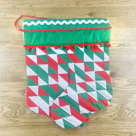 Idea_how-to-quilt-a-christmas-stocking_step12a.jpg?sw=554&q=85