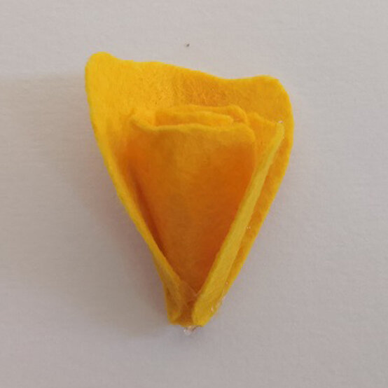 ideas%5Ftwo%2Deasy%2Dspring%2Dprojects%2Dusing%2Dfelt%2Dflowers%5Fpeony%5F3.jpg?sw=554&q=85