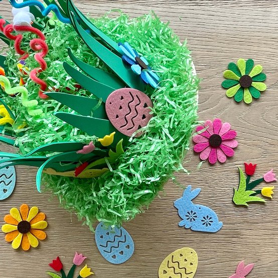 Idea_how-to-make-a-spectacular-easter-bonnet_step6.jpg?sw=554&q=85