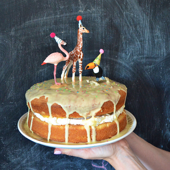 jungle-themed-party-cake-toppers-final.jpg?sw=554&q=85