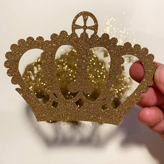 Cricut-Jubilee-Bunting_Step5c.jpg?sw=554&q=85