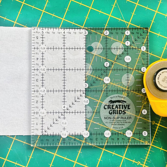 Idea_how-to-quilt-a-christmas-stocking_step1.jpg?sw=554&q=85