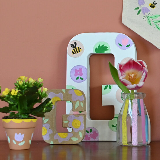 how-to-use-paint-markers_mache.jpg?sw=554&q=85