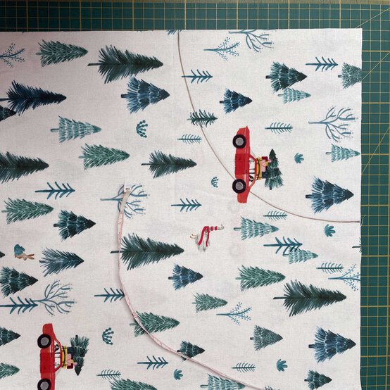 how-to-sew-an-apron_step3.jpg?sw=554&q=85