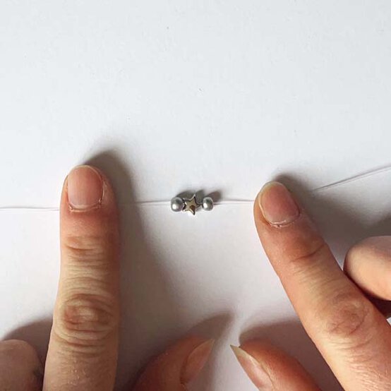 ideas%5Fjewellery%2Dprojects%2Dto%2Dmake%2Dwith%2Dbeads%5Fstar%2Dring%2D1.jpg?sw=554&q=85