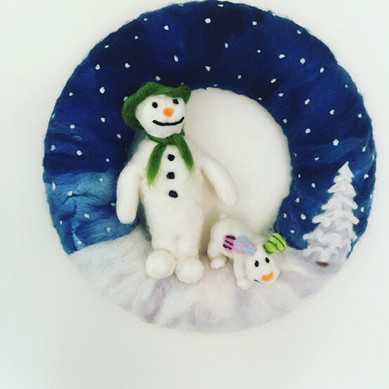 artisan-rachel-richardson-needle-felted-snowman-and-the-snow-dog.jpg?sw=554&q=85