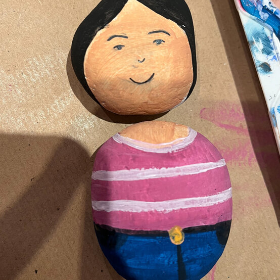 idea_how-to-make-a-pebble-portrait_step6.jpg?sw=554&q=85