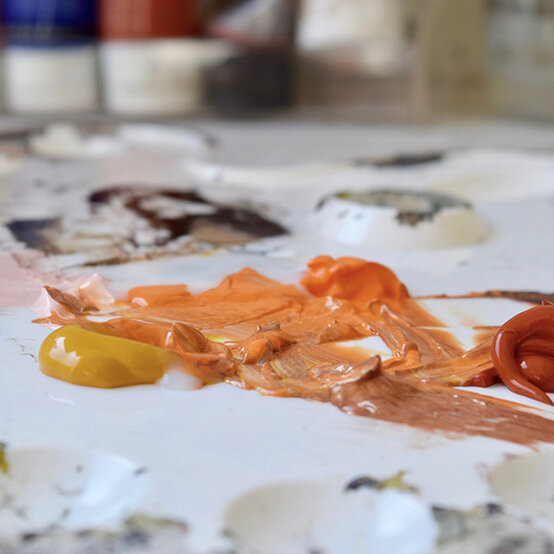 sophie-bridgland-experiement-acrylic-3.jpg?sw=554&q=85