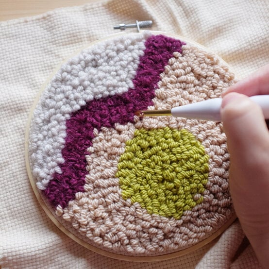 how_to_make_a_collection_of_punch_needle_hoop_art_pn_25.jpg?sw=554&q=85