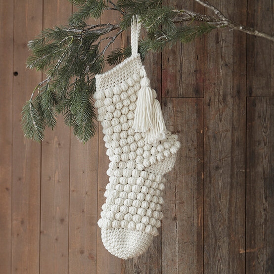 idea_stocking-ideas-to-make-this-christmas_bobble.jpg?sw=554&q=85