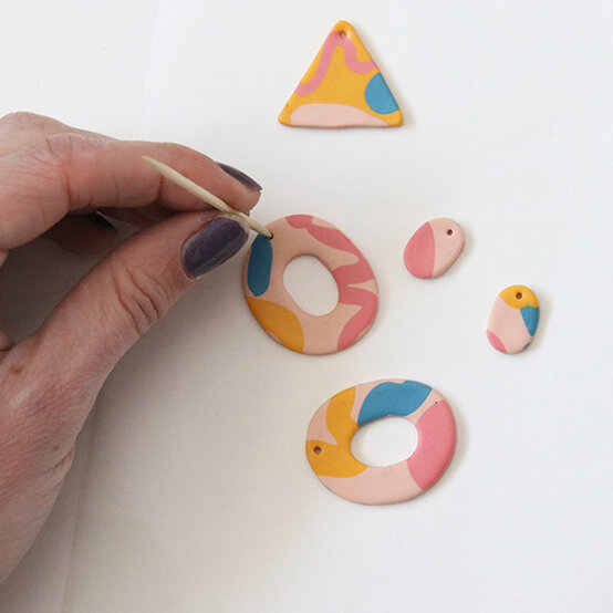 Necklace%202.jpg?sw=554&q=85