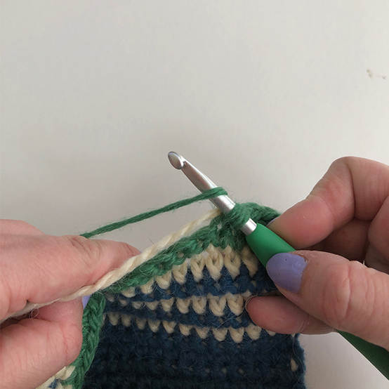 idea%5Fcrochet%2Da%2Dloop%2Dstocking%5Fstep7.png?sw=554&q=85