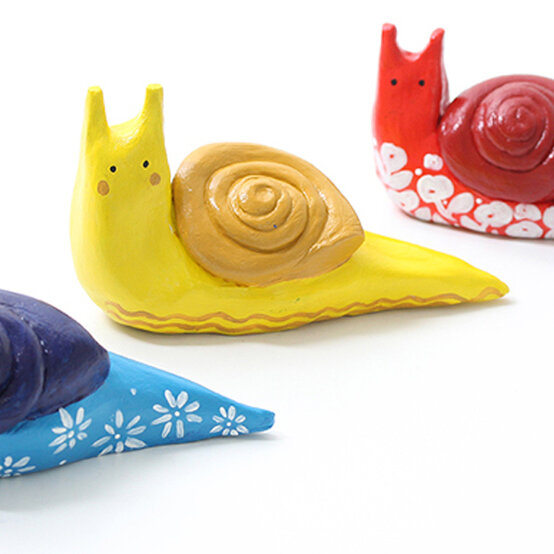idea_indoor-activities-for-kids_snails.jpg?sw=554&q=85