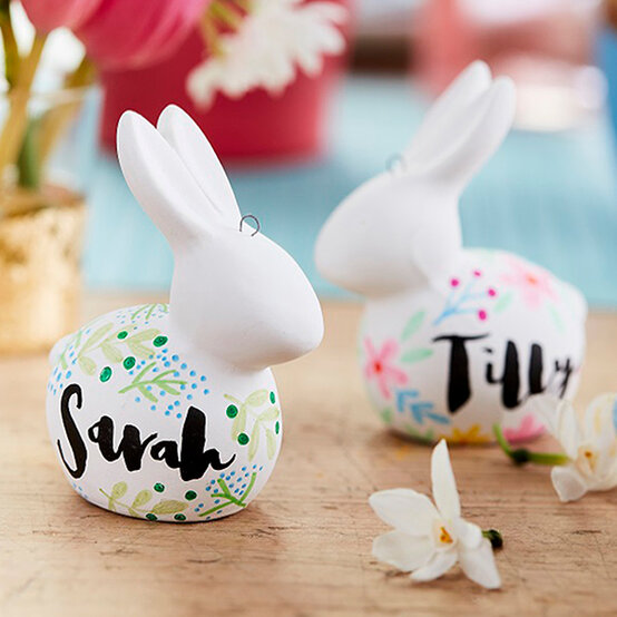 idea_get-started-in-brush-lettering_ceramic.jpg?sw=554&q=85