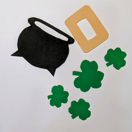 how-to-make-a-st-patricks-day-hat_step-2.jpg?sw=554&q=85