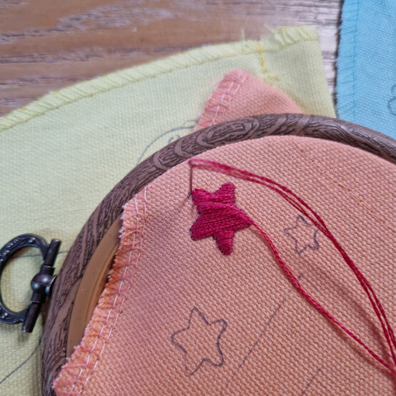 idea%5Fembroidered%2Dkids%2Dbunting%5Fstep%2D61.jpg?sw=554&q=85