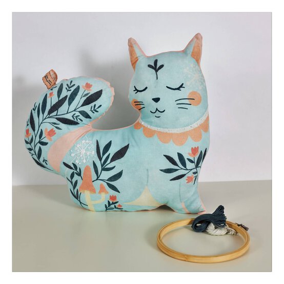 Artisan Cut and Sew Fabric Panel Cat Kit image number 2