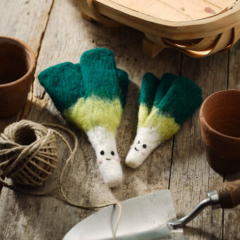 How to Make Needle Felted Leeks
