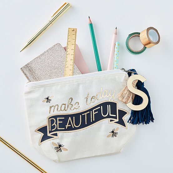 Cricut: How to Make a Layered Iron-on Vinyl Pencil Case image number 1